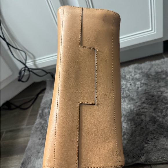 Tory Burch Tan Leather Tote Bag - Picture 6 of 8